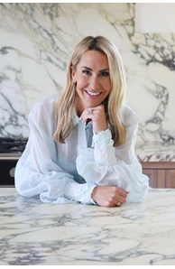 Lauren Walz image
