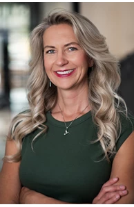 Ashley Knutson image