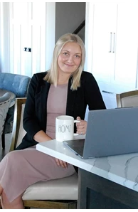 Emma Loch image