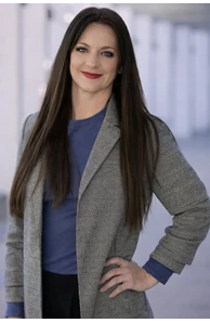 Stephanie Barnes image