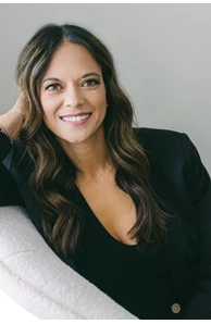 Emily Saunders image