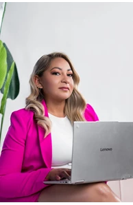Elsa Jimenez Maza image