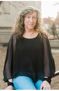 Hillary Lohr image