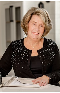 Vickie Barton image