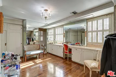 322 N June St, Los Angeles, CA 90004 - Photo 8