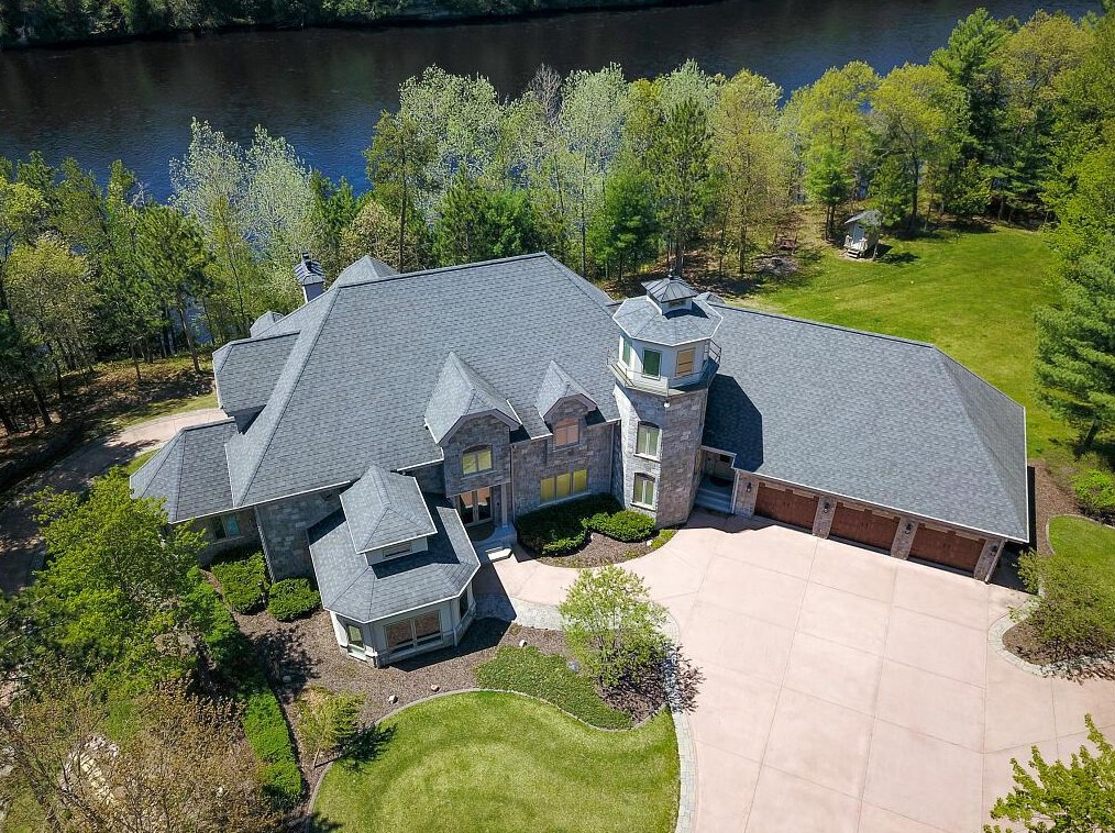 10452 43rd Ave, Eau Claire, WI 54729
