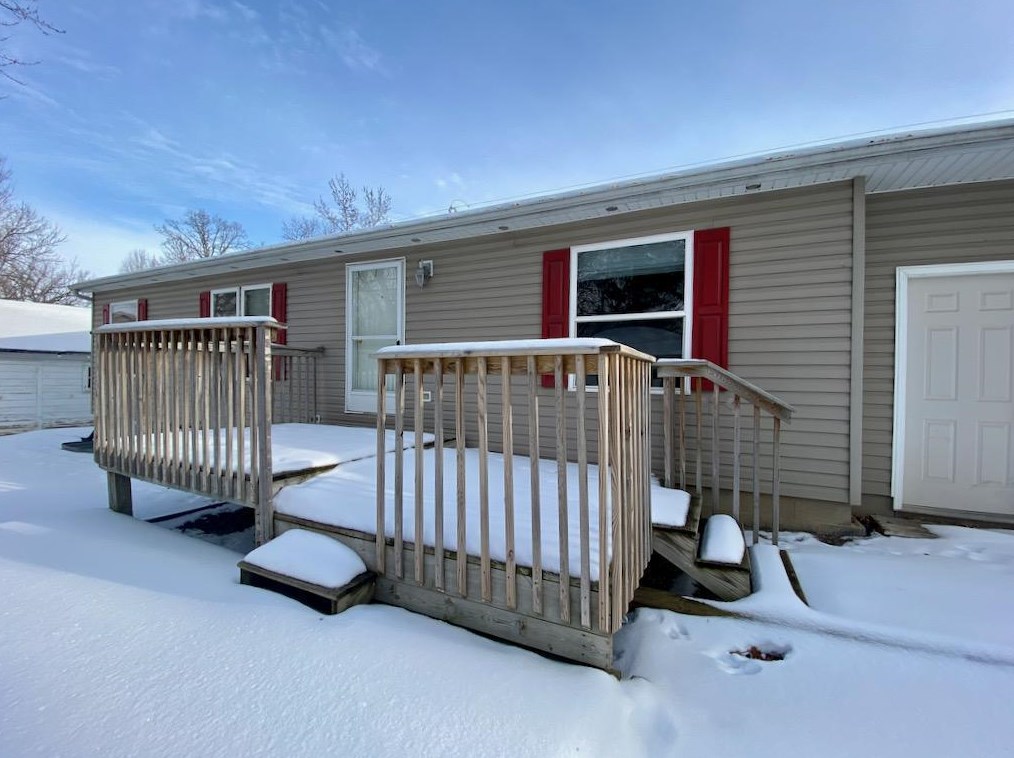 230 4th St, Milaca, MN 56353-1203