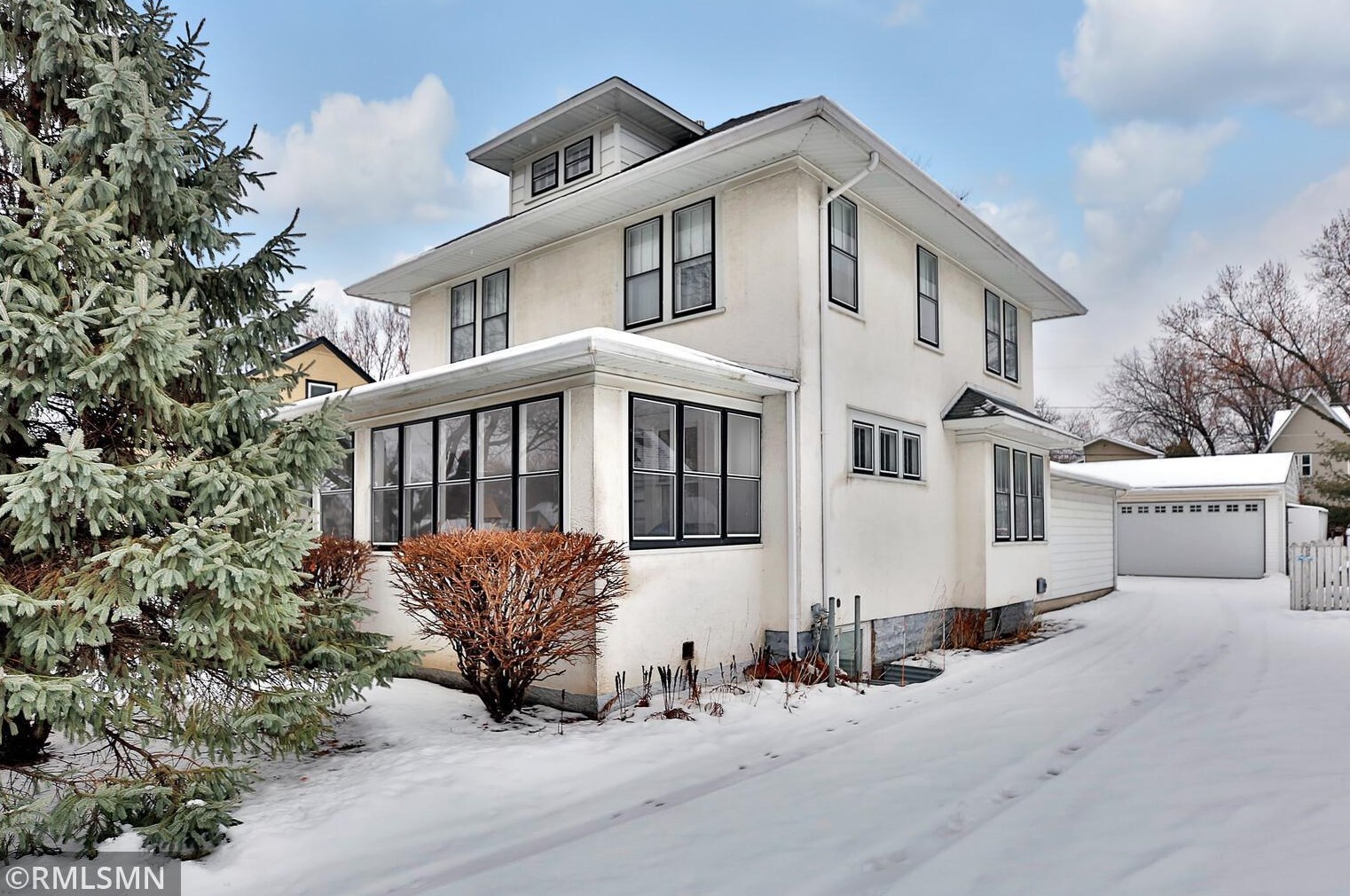 275 Syndicate St, Saint Paul, MN 55104-5436