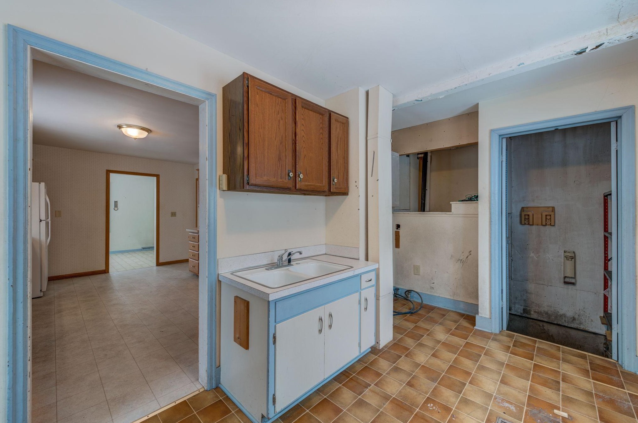 202 Hamilton Dr, Troy, WI 54022-3104