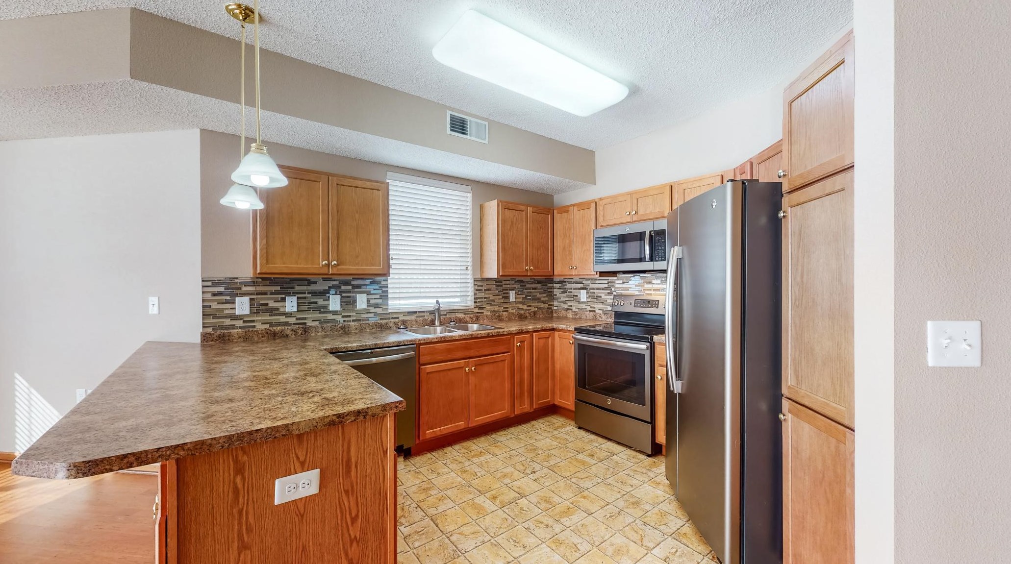 1880 3rd Ave, Rochester MN  55902-2301 exterior