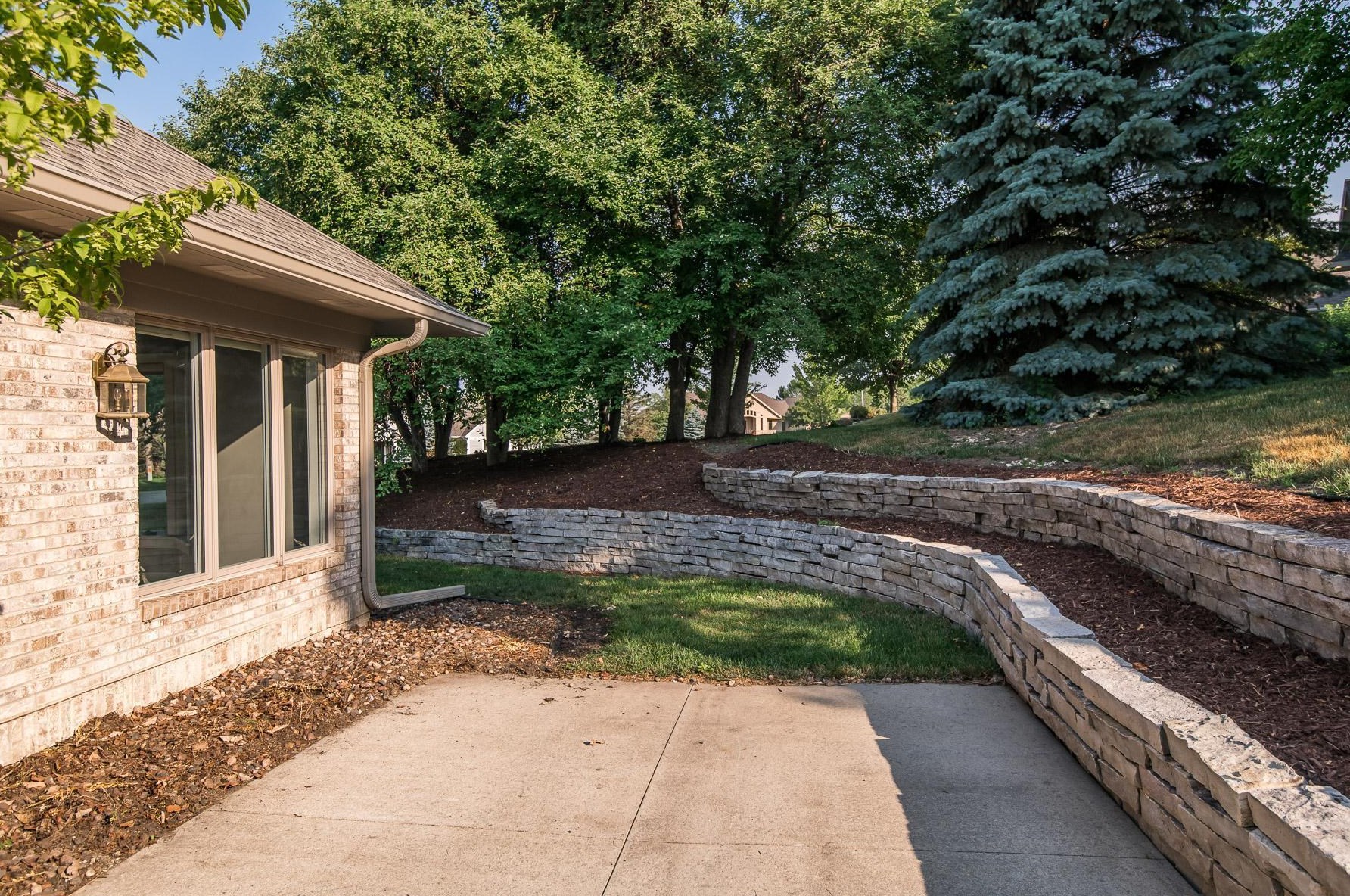 2825 Fox Chase Ln, Rochester MN  55902-8748 exterior