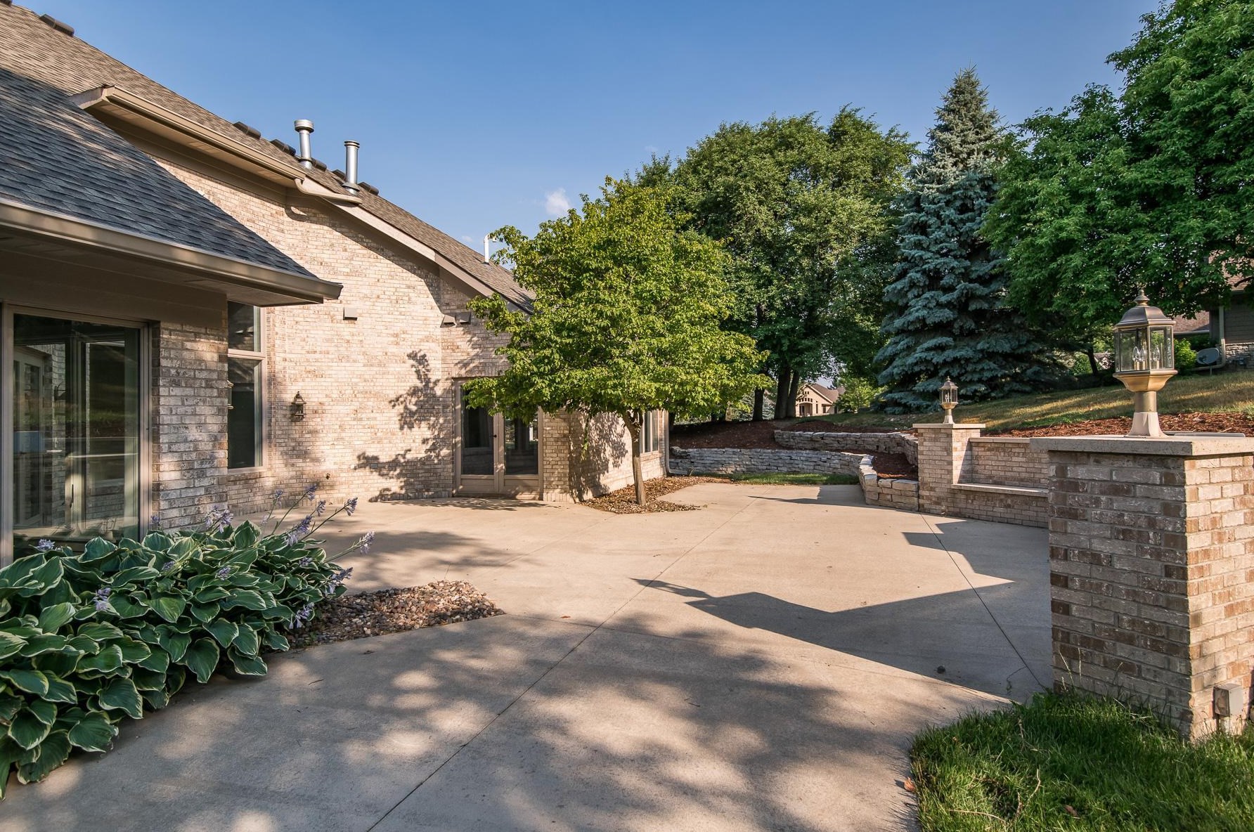 2825 Fox Chase Ln, Rochester MN  55902-8748 exterior