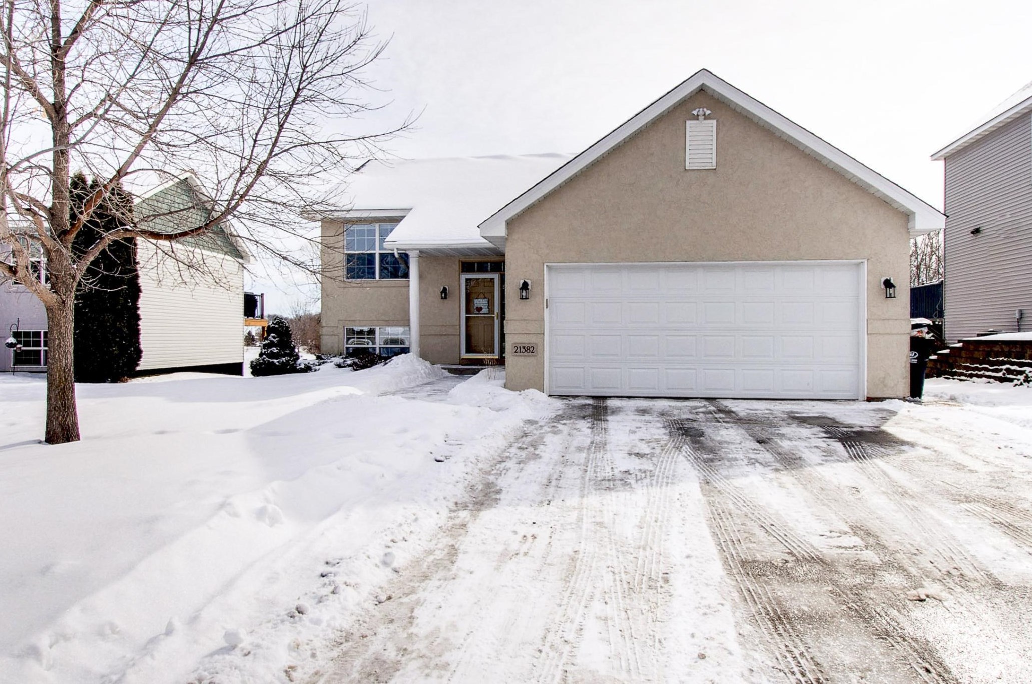 21382 Hytrail Cir, Lakeville, MN 55044-6035