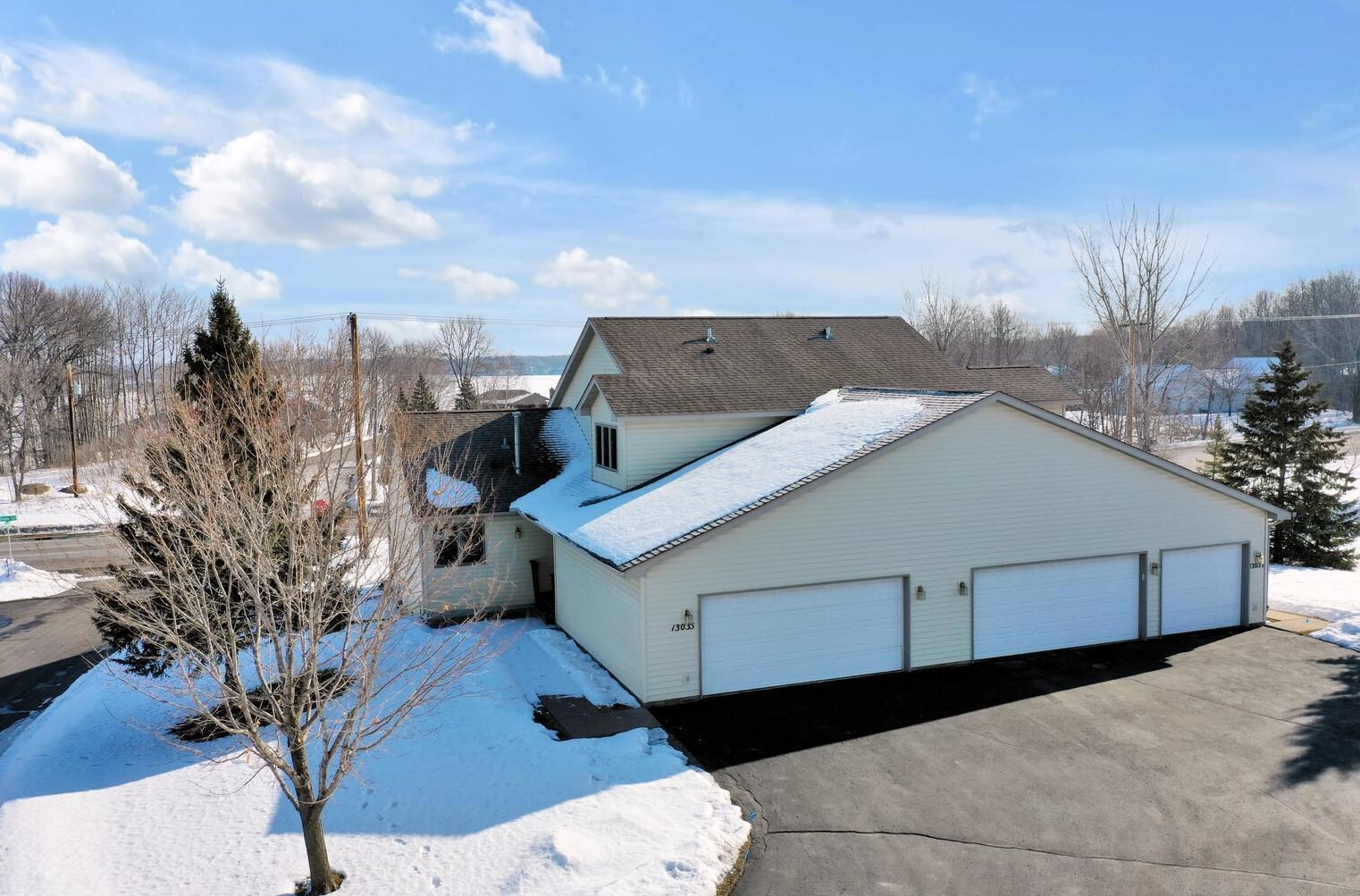13035 Mulligan Ct, Lindstrom, MN 55045-8378