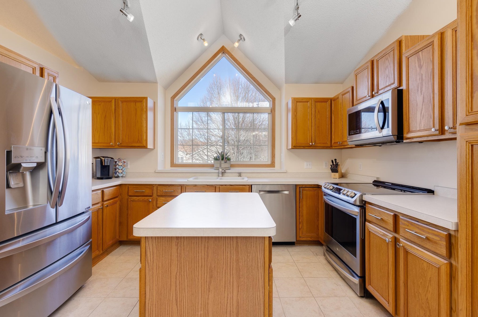 18611 Explorer Way, Farmington MN 55024-7025 exterior