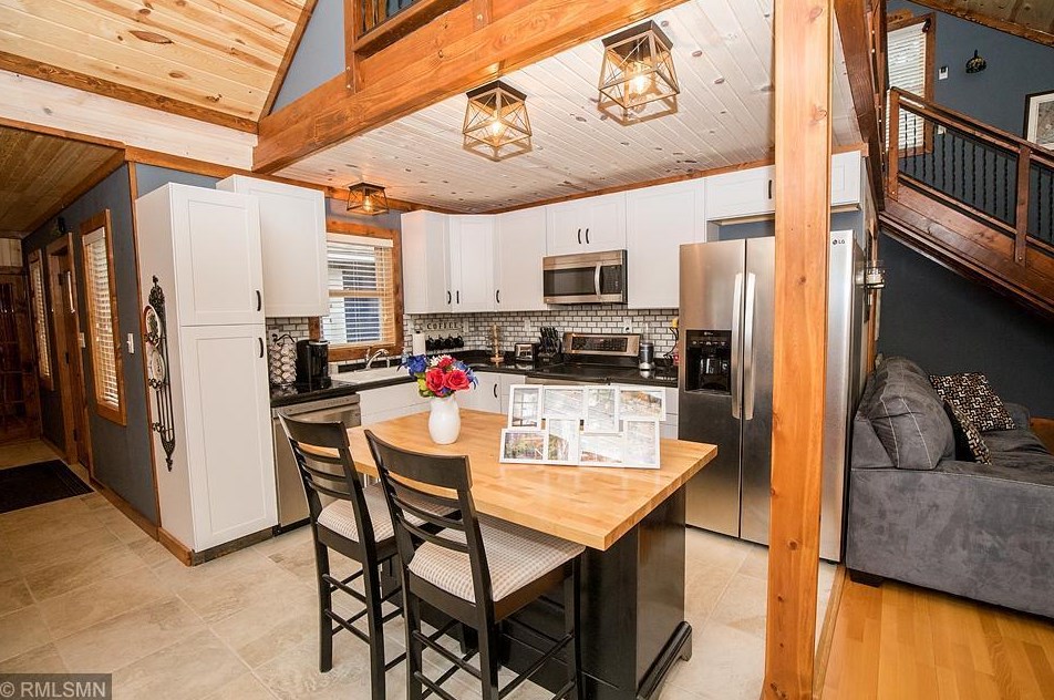 14374 Birchwood Trl, West Rock, MN 55063-4036
