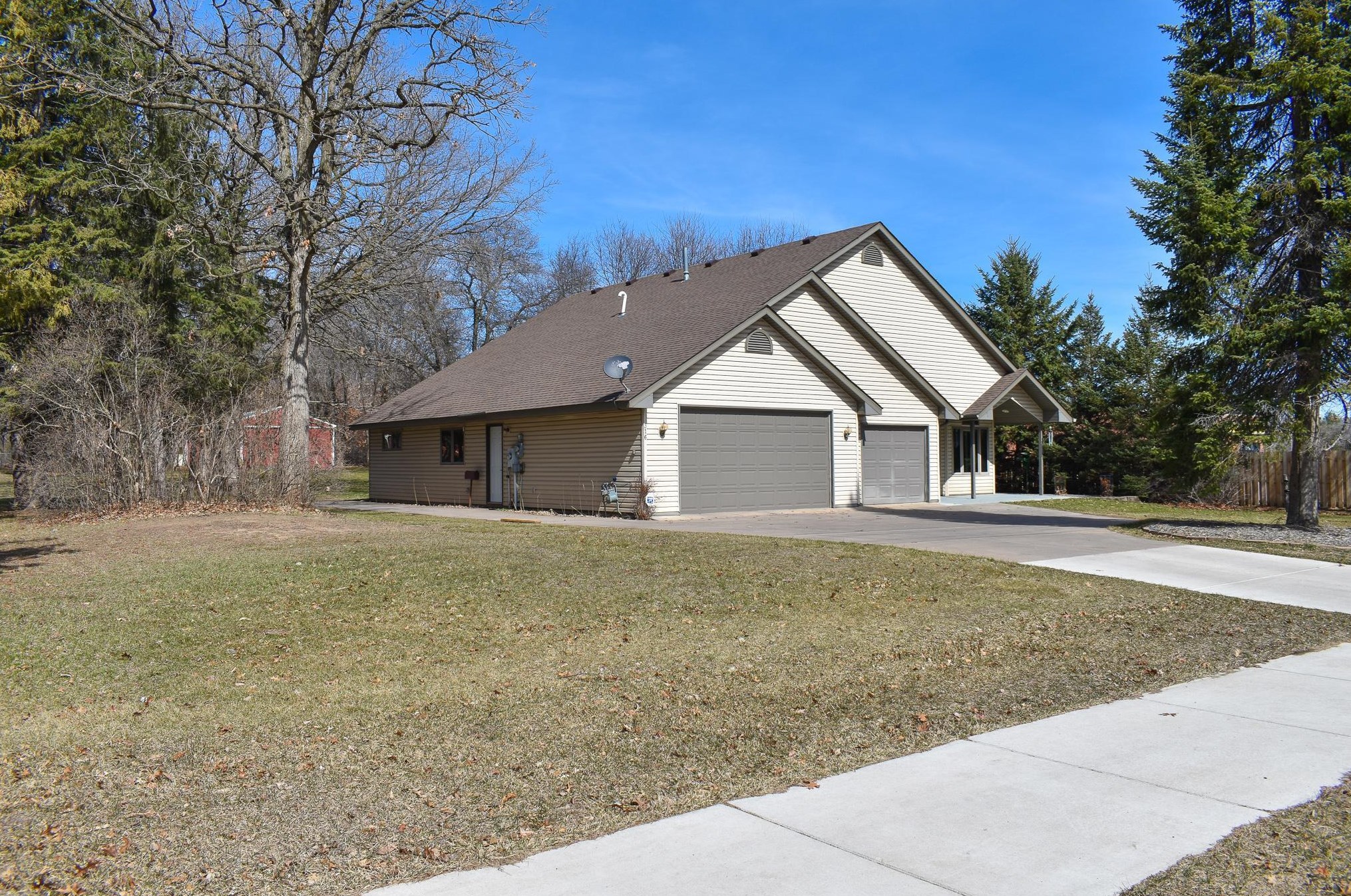 316 Palomino Rd, Isanti, MN 55040-7332