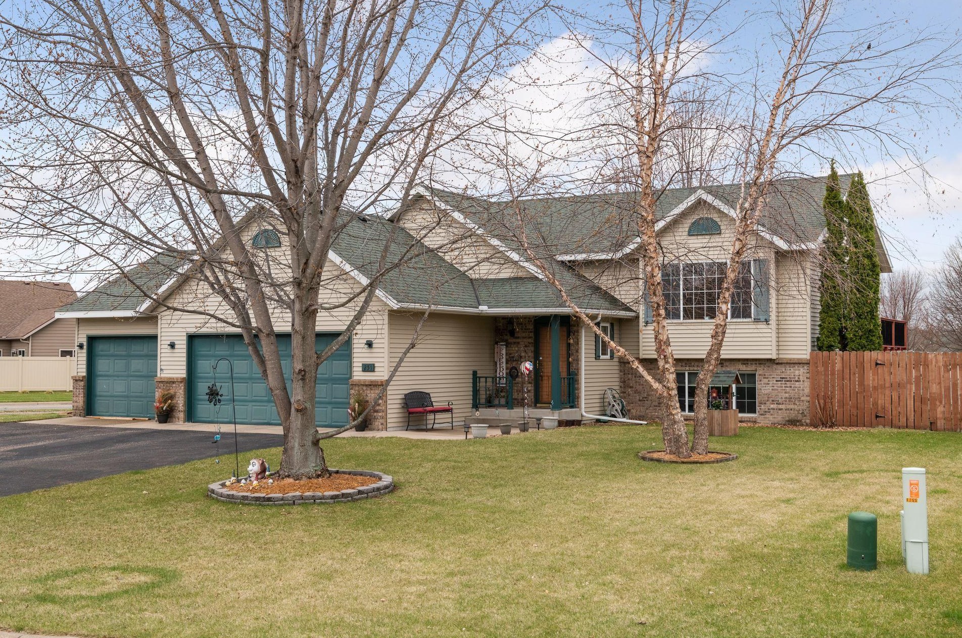 251 10th Ave, Sartell, MN 56377-1942