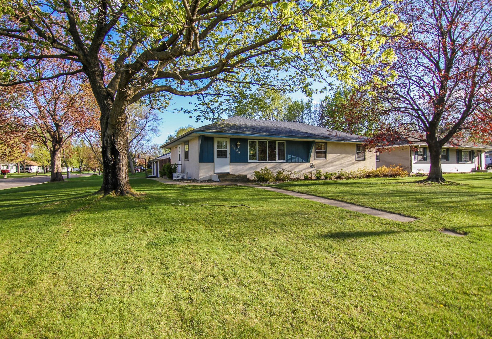 6849 84th St, Cottage Grove, MN 55016-4801