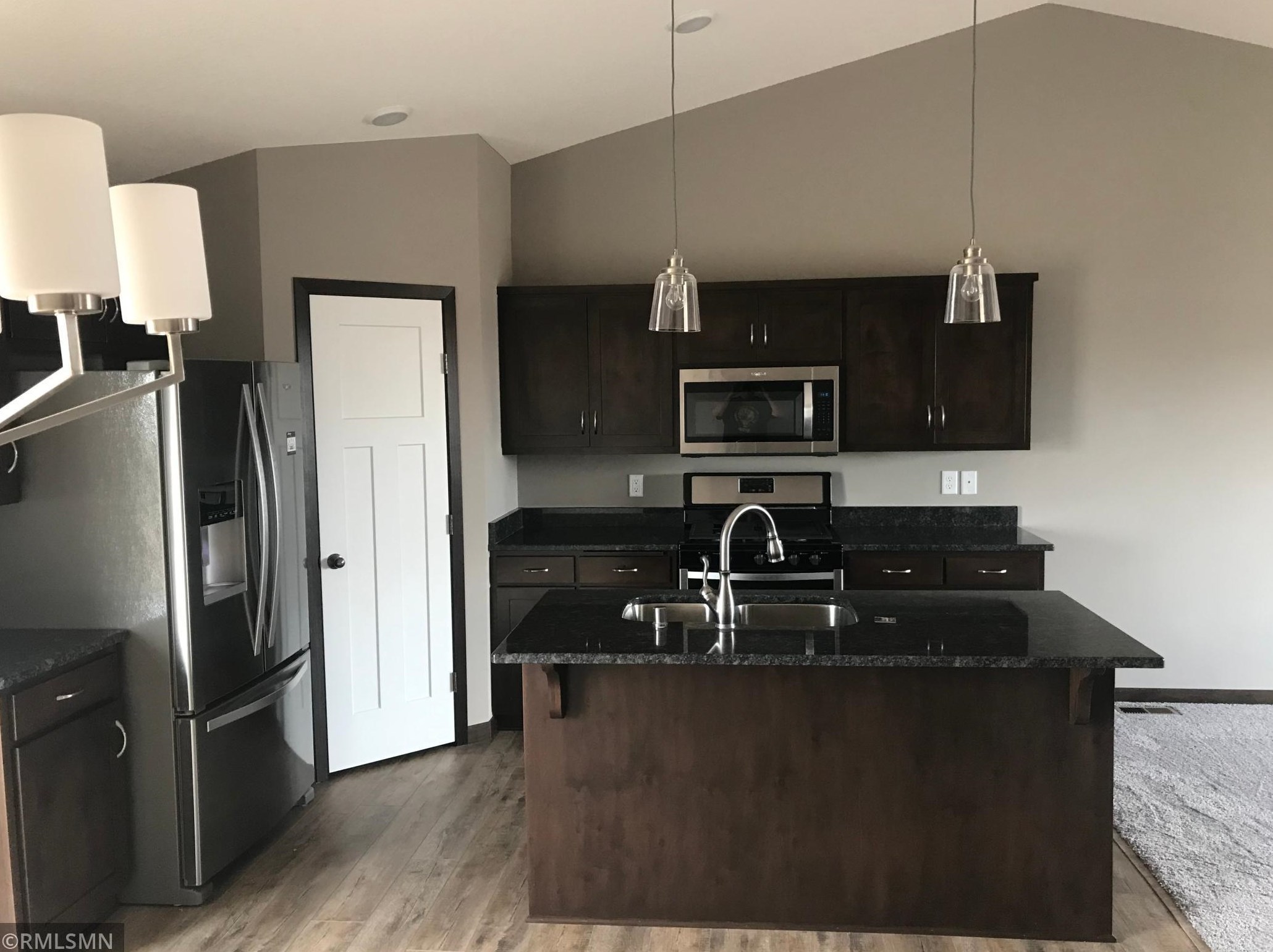 11527 54th St, Clear Lake, MN 55319-9767