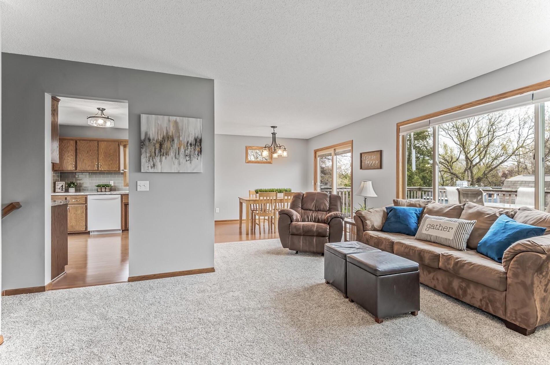 216 Hayden Lake Rd, Champlin, MN 55316-1478