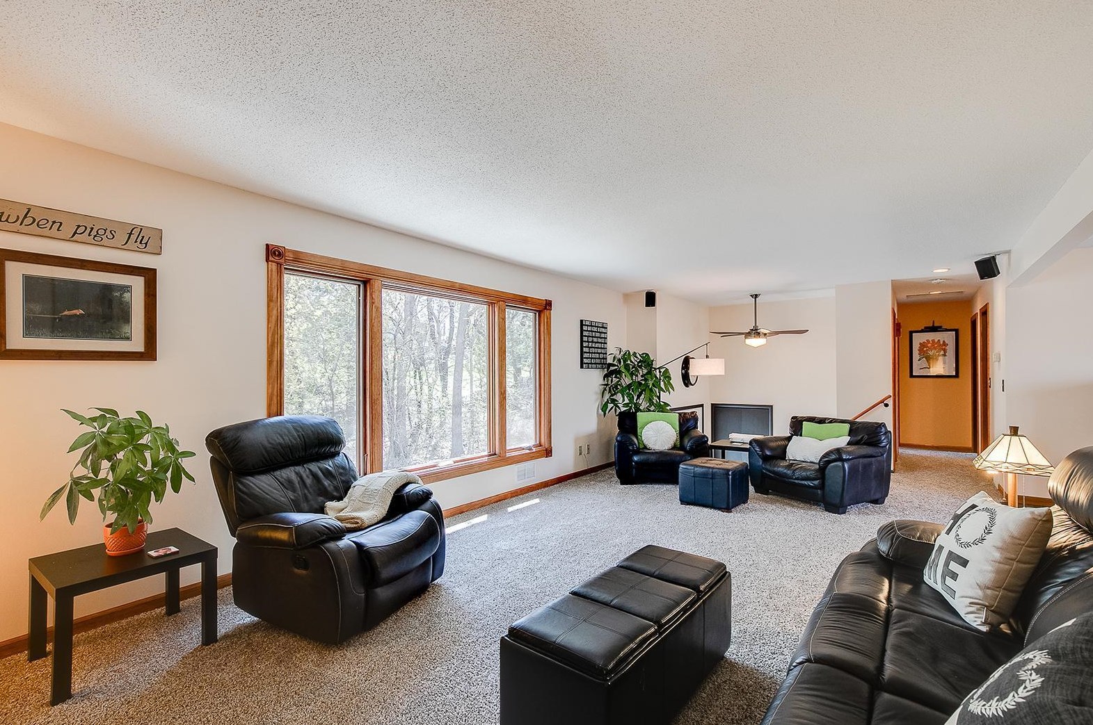 6700 Canterbury Ln, Edina, MN 55346-2843