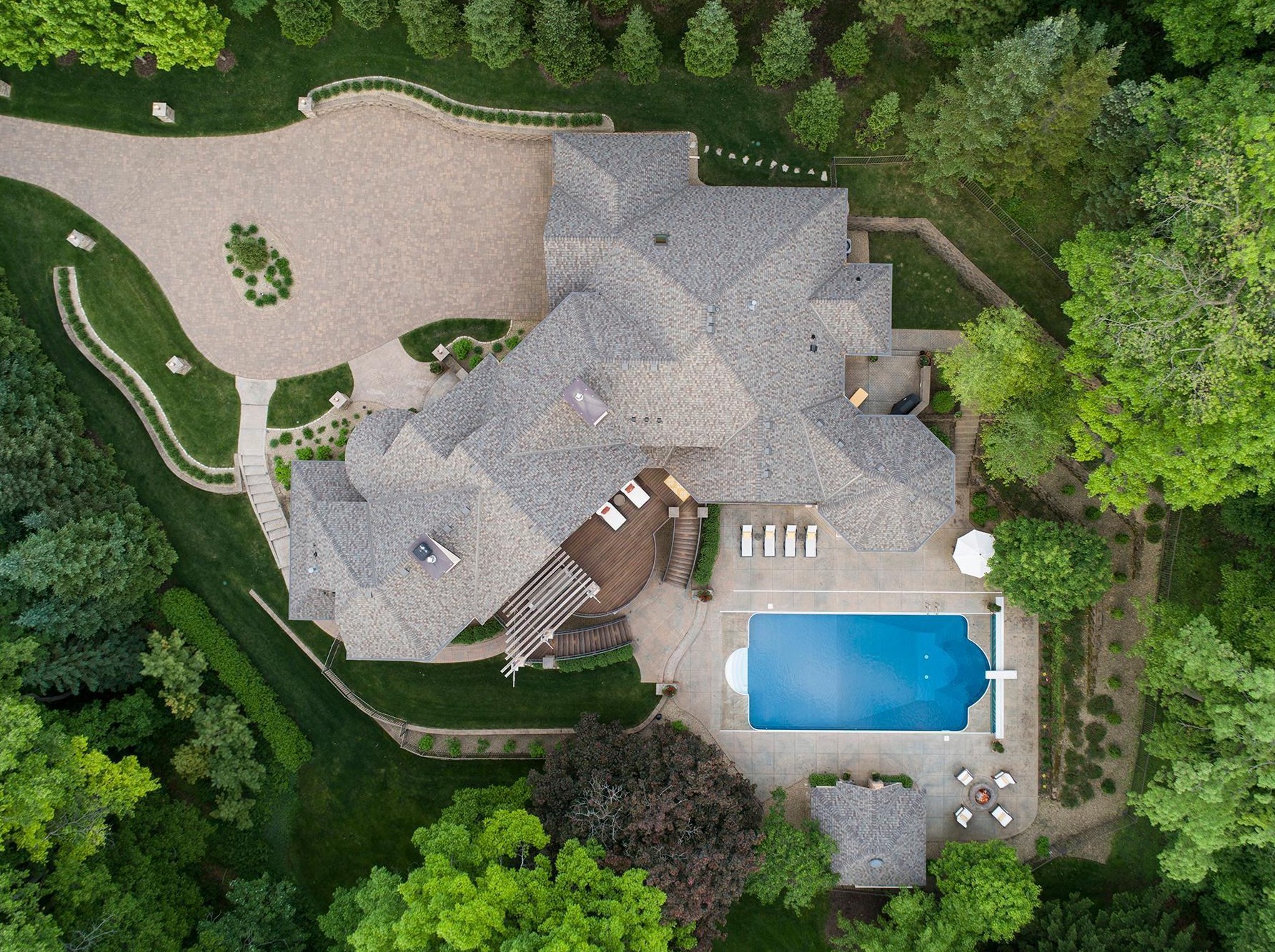 5821 Southwood Dr, Minneapolis, MN 55437