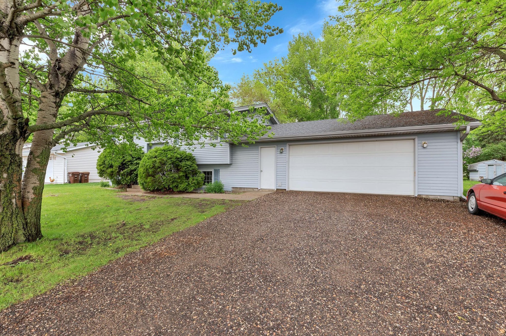 606 4th St, Maple Lake, MN 55358-2512