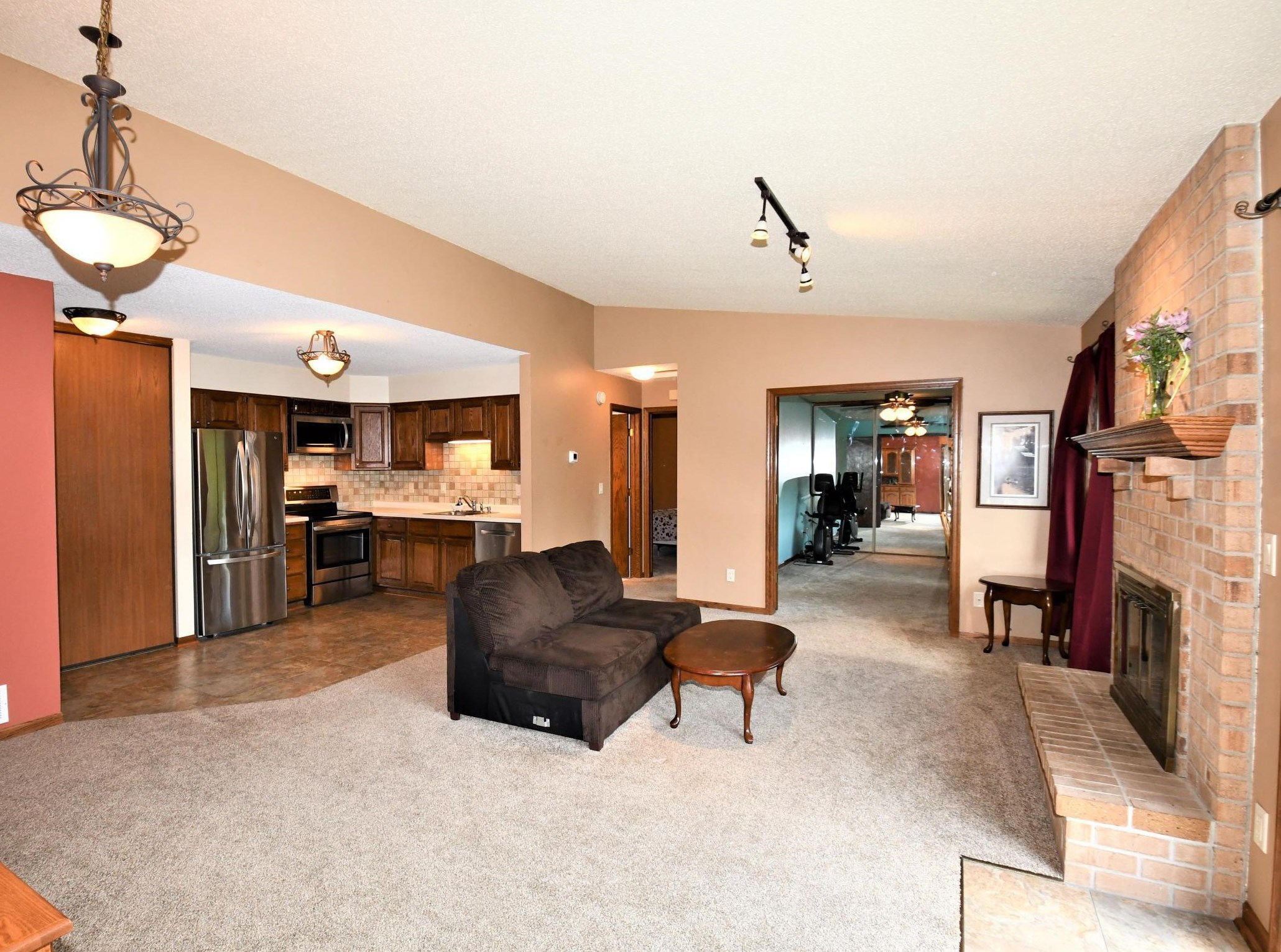 7117 Robinwood Bay, Saint Paul, MN 55125-2724