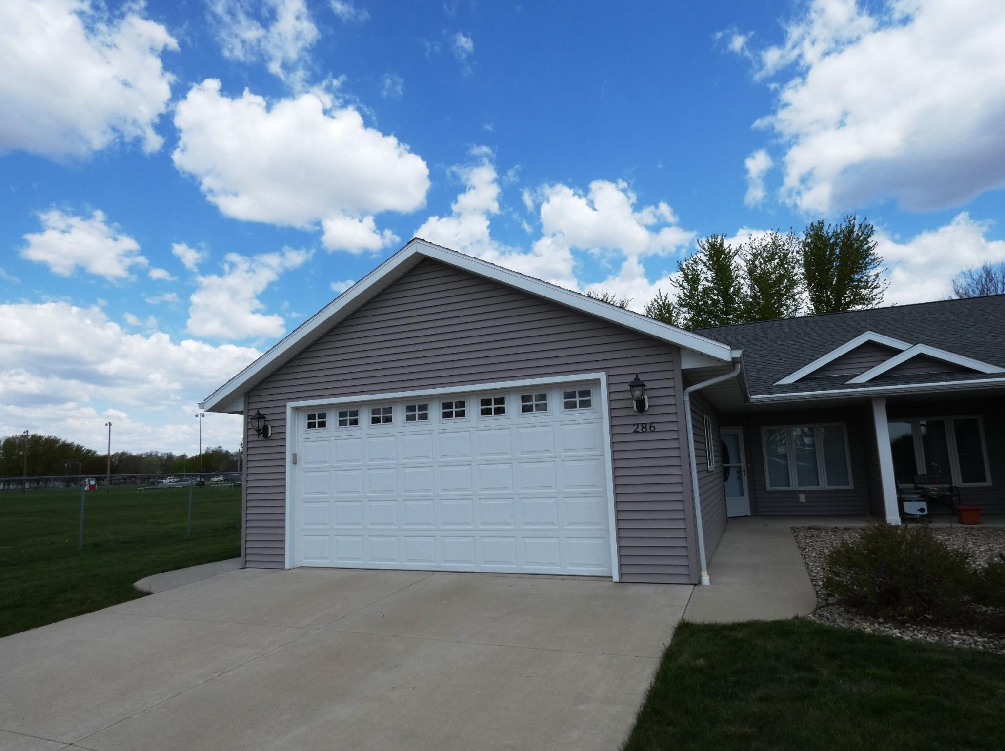 286 7th St, Westbrook, MN 56183