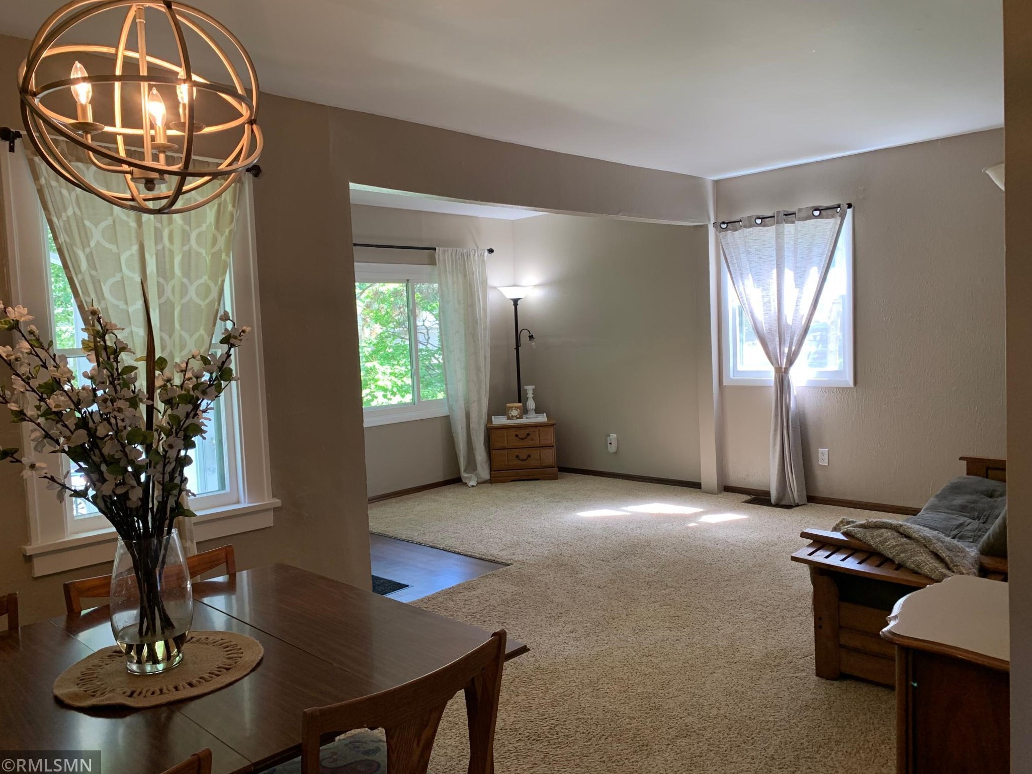 1702 Margaret St, Saint Paul, MN 55106-4904