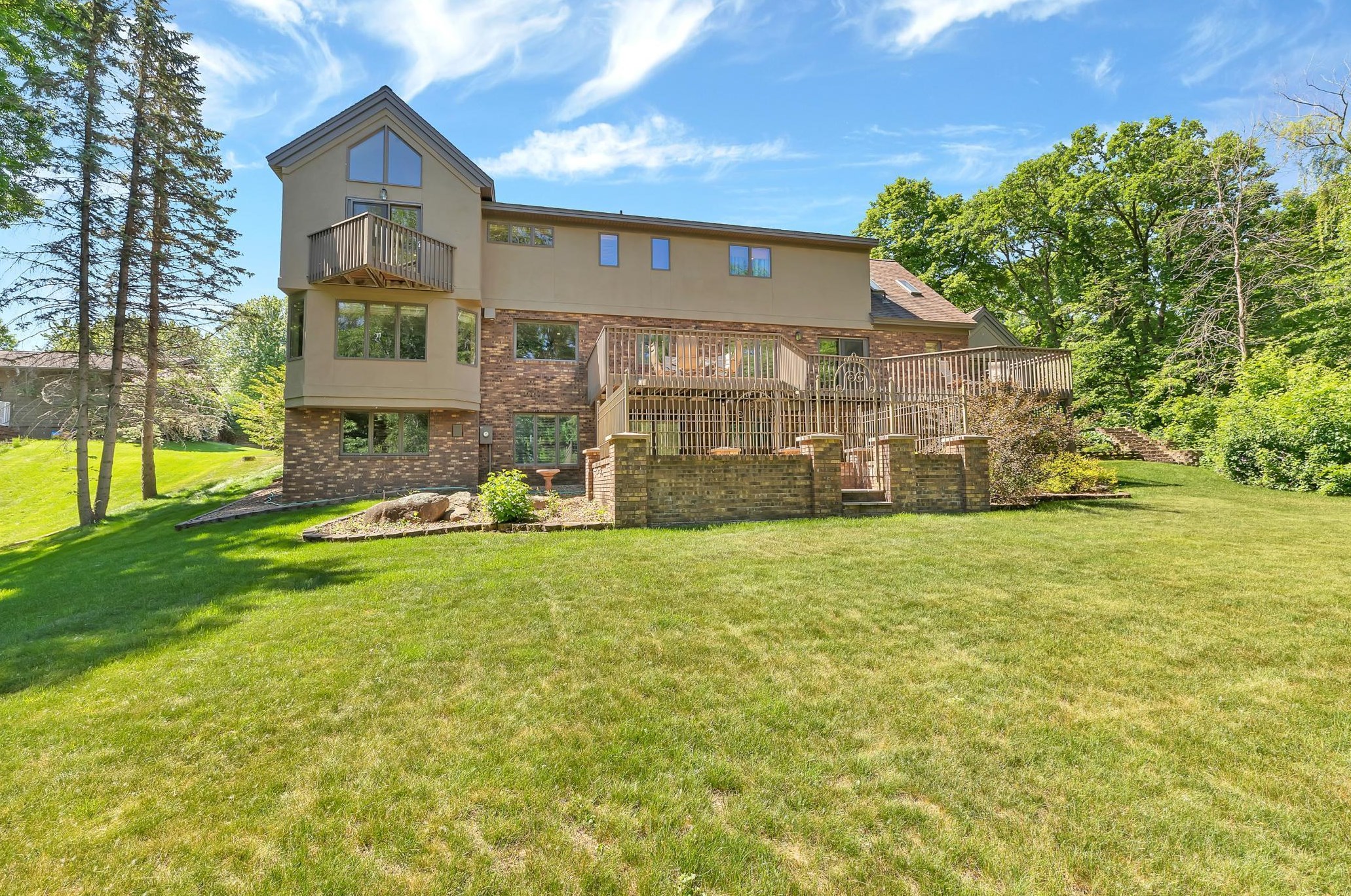 617 Scenic Dr S, Sartell, MN 56377