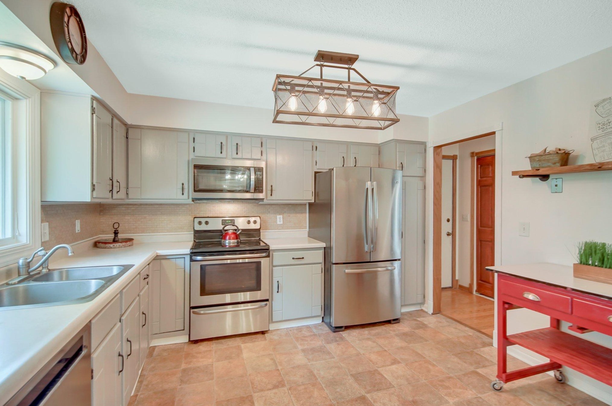 2395 Standridge Ave, Saint Paul MN  55109-1545 exterior