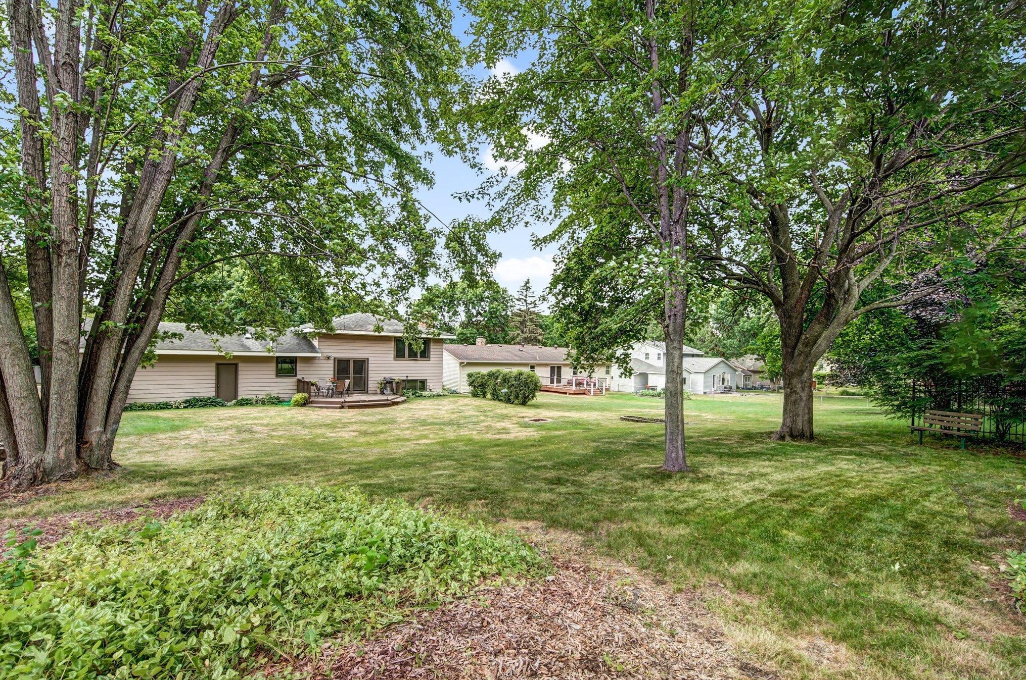 2395 Standridge Ave, Saint Paul MN  55109-1545 exterior