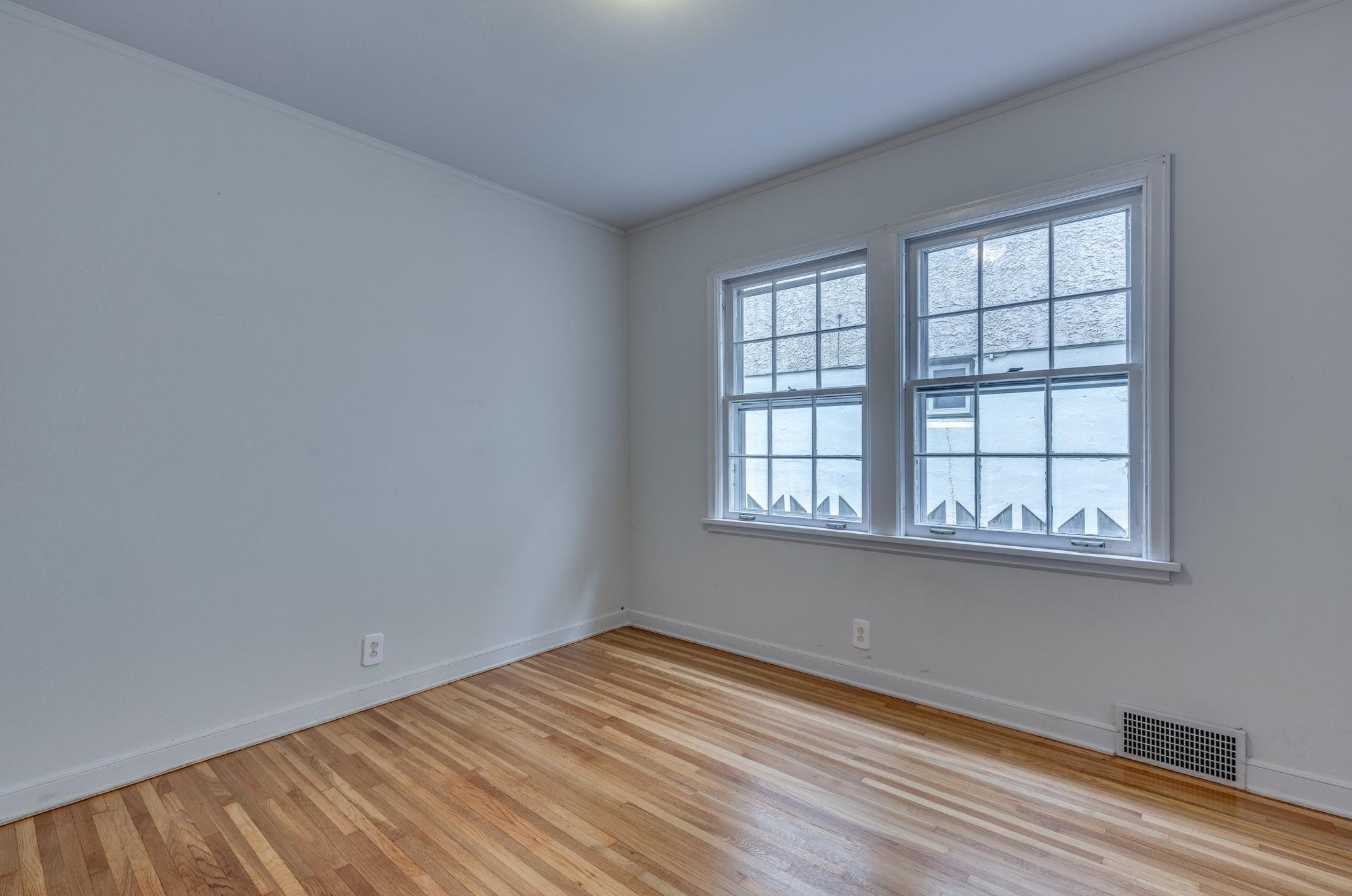 420 Lexington Pkwy, Saint Paul MN  55105-2964 exterior