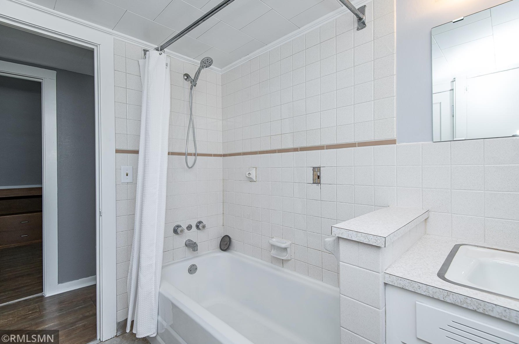 407 10 Ave, Rochester MN 55906-2911 exterior