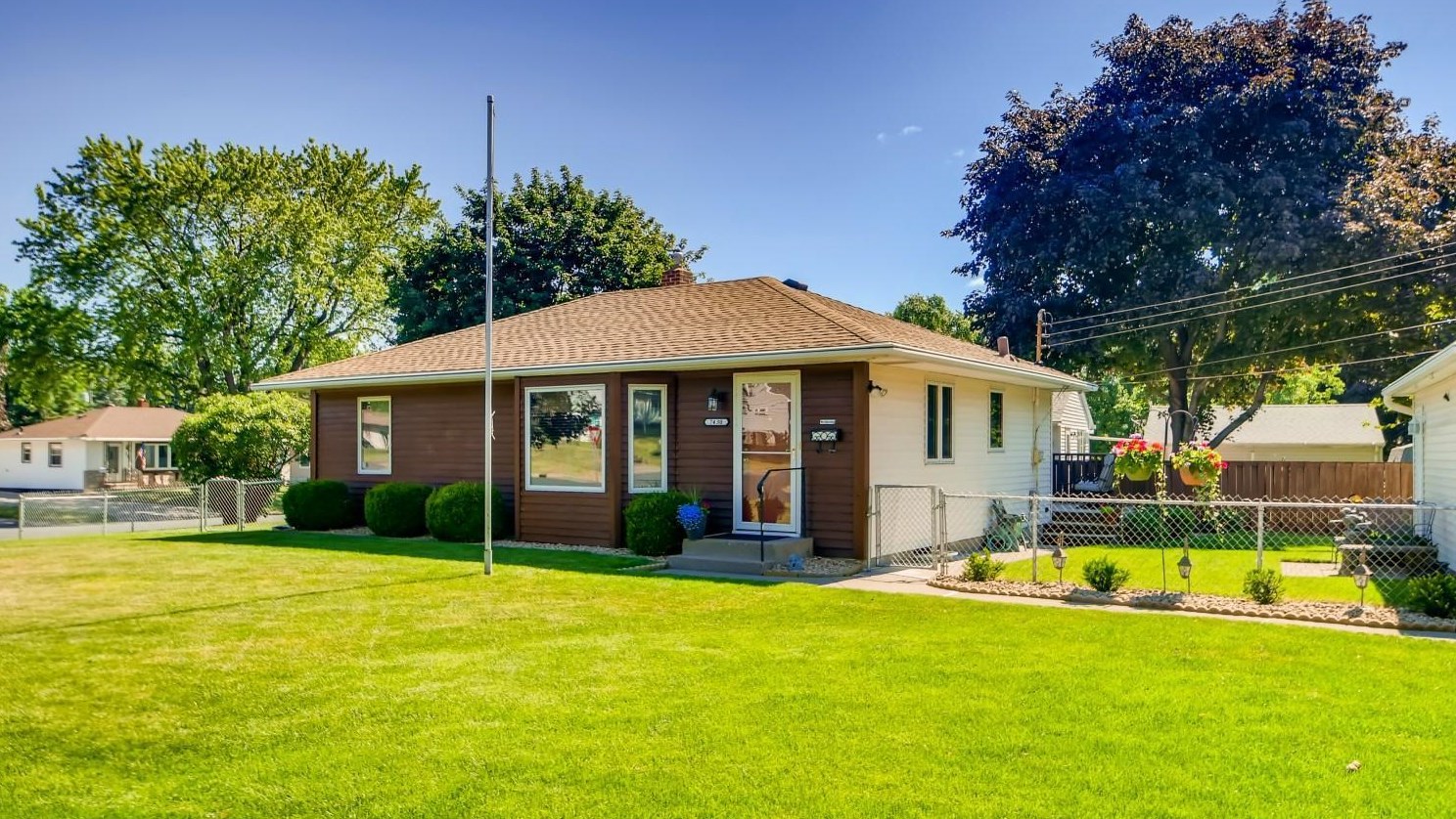 7430 Craig Ave, Inver Grove Heights, MN 55076