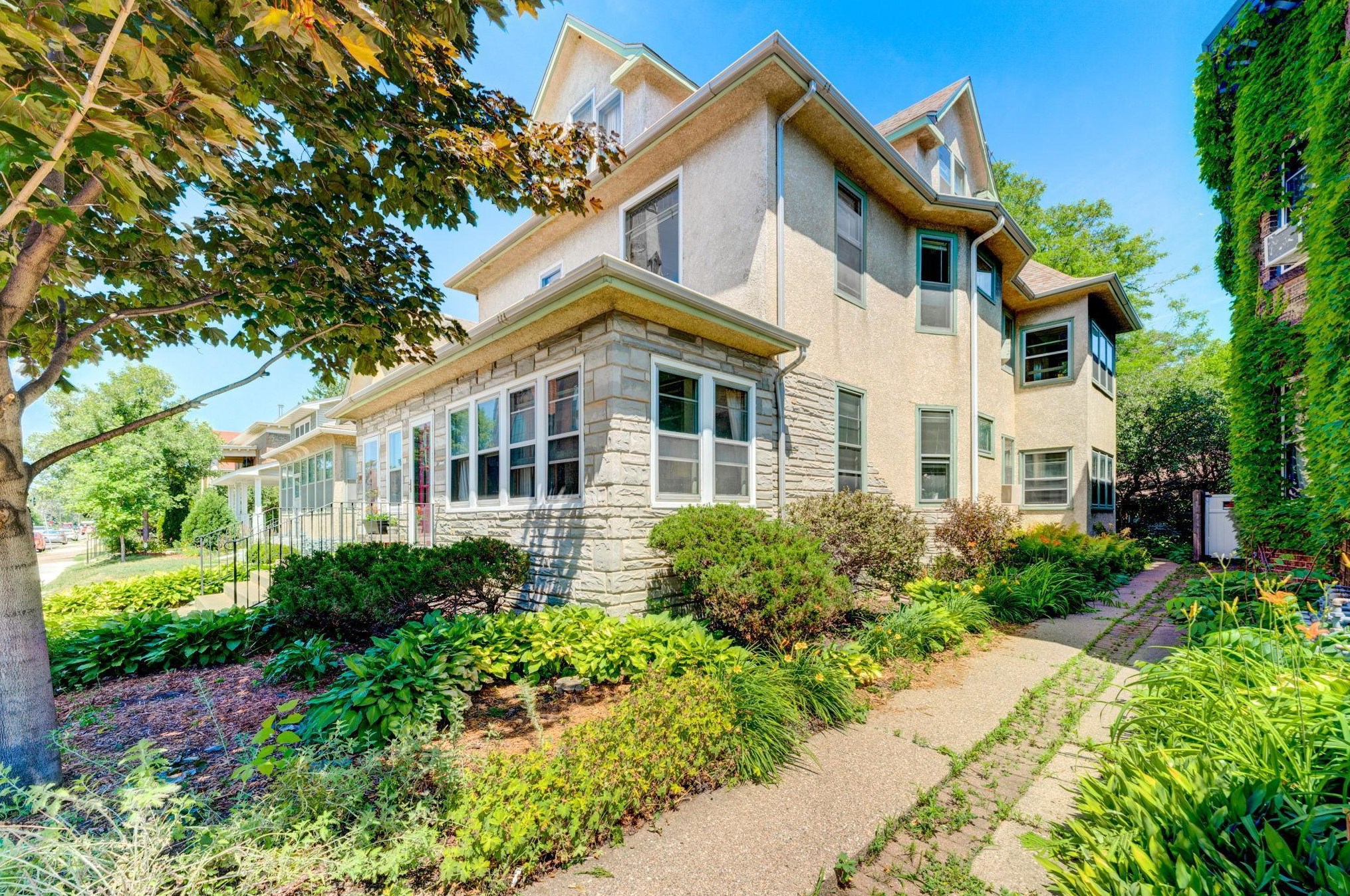 1225 Monroe St Ne, Minneapolis, MN 55413