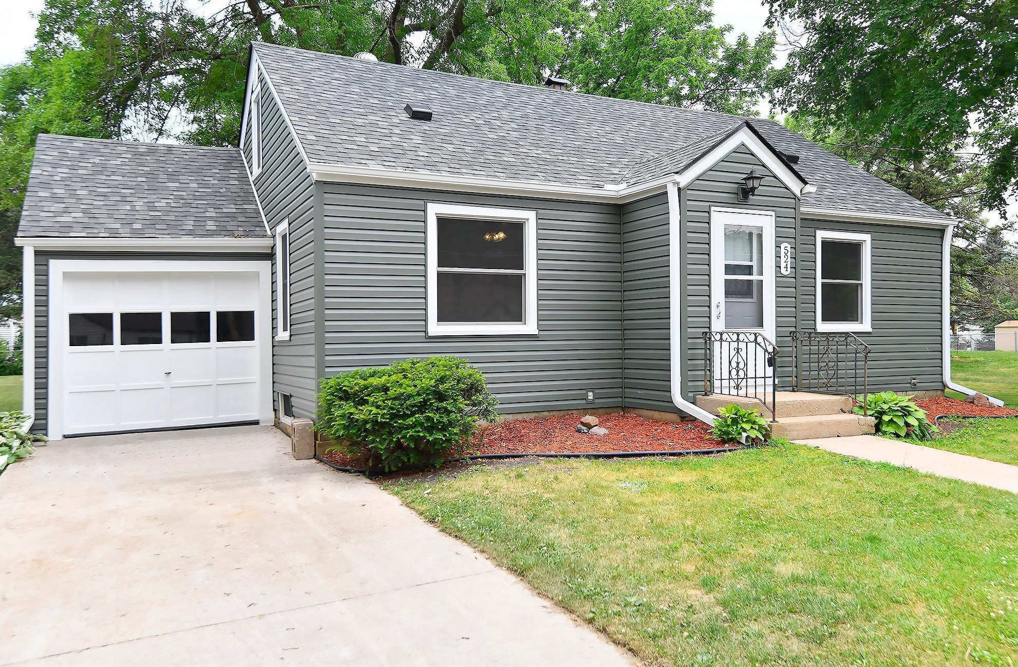 524 7th Ave Se, Otisco, MN 56093