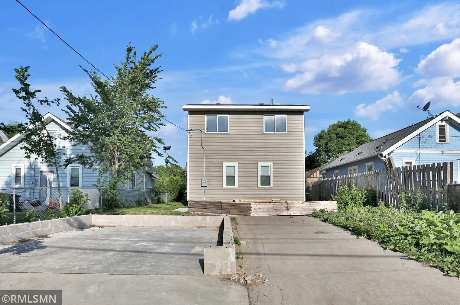 1642 Upton Ave, Minneapolis MN  55411-2831 exterior