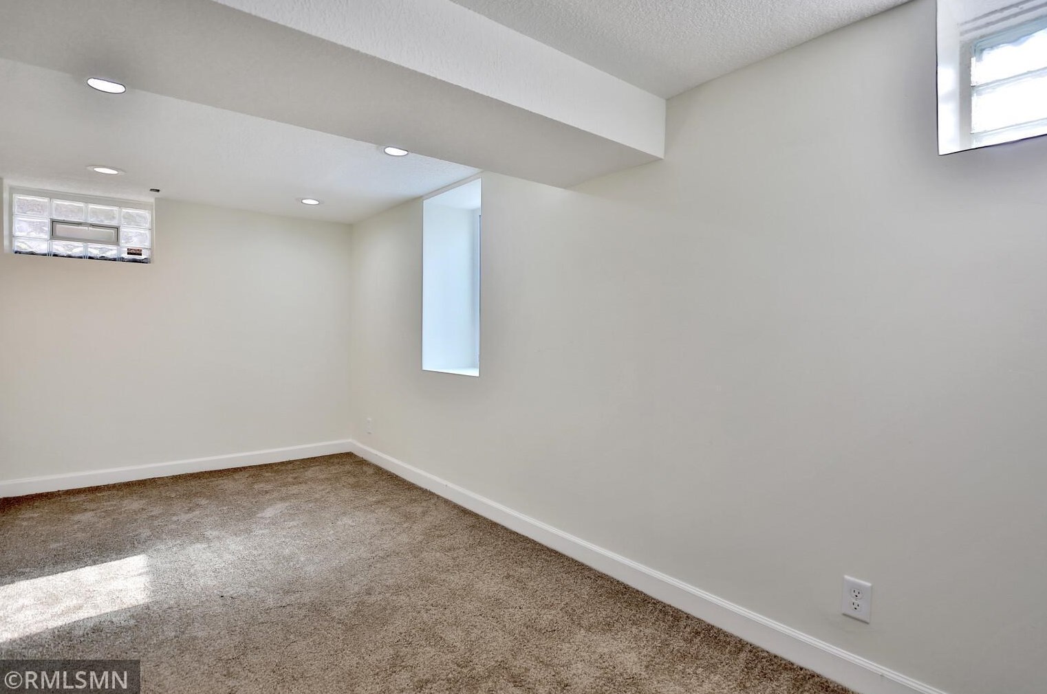 1642 Upton Ave, Minneapolis MN  55411-2831 exterior