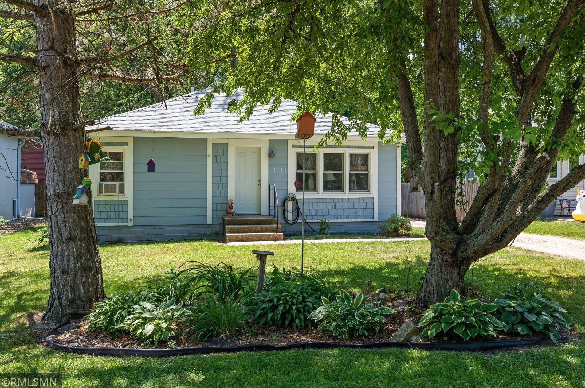 1944 Stillwater St, Saint Paul, MN 55110-6513
