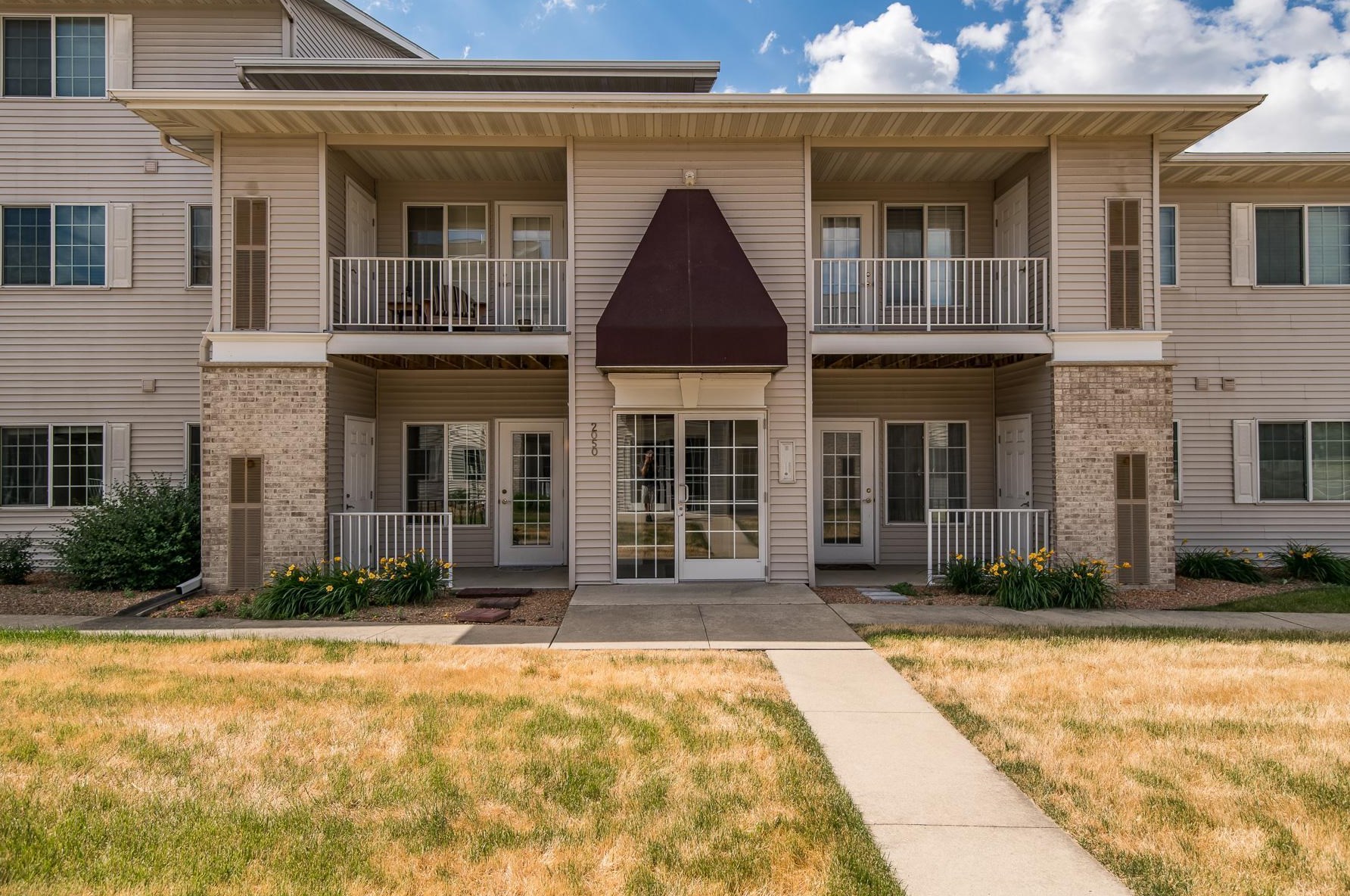 2050 11th Ave, Rochester, MN 55904-2952