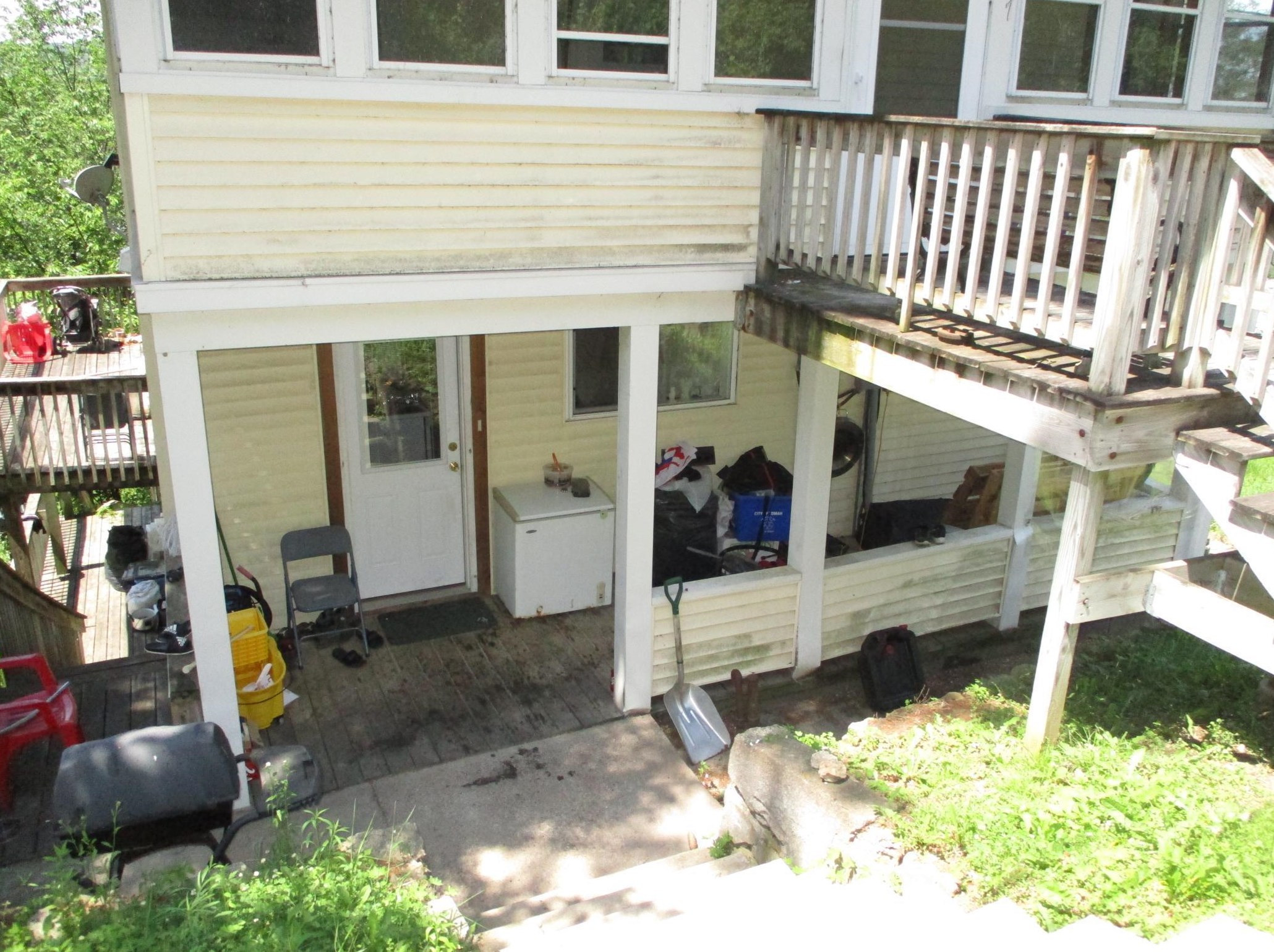 217 S Hill St, Fountain City, WI 54629
