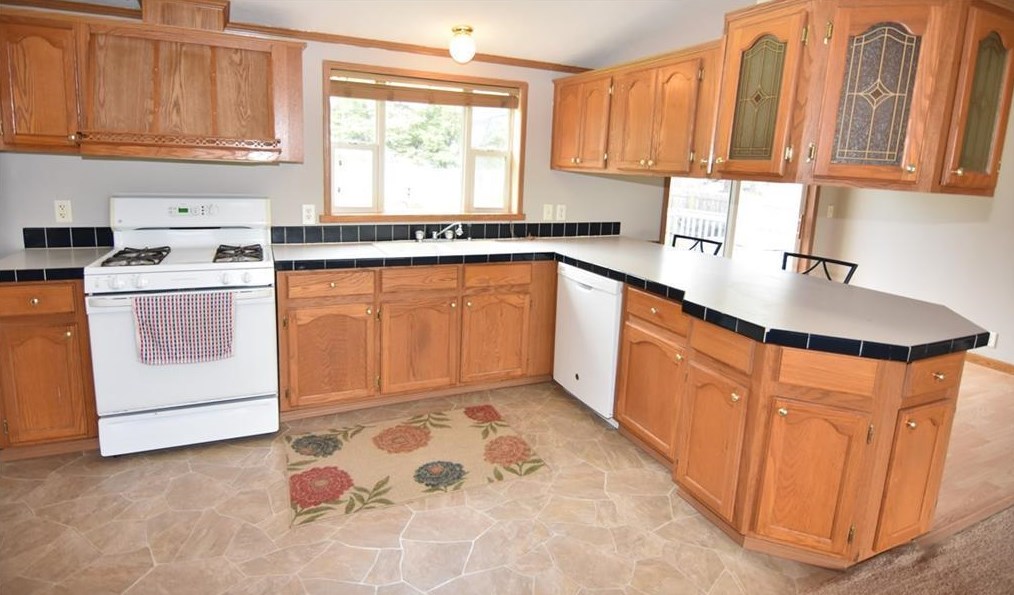 705 5th Ave, Cumberland, WI 54829-9577