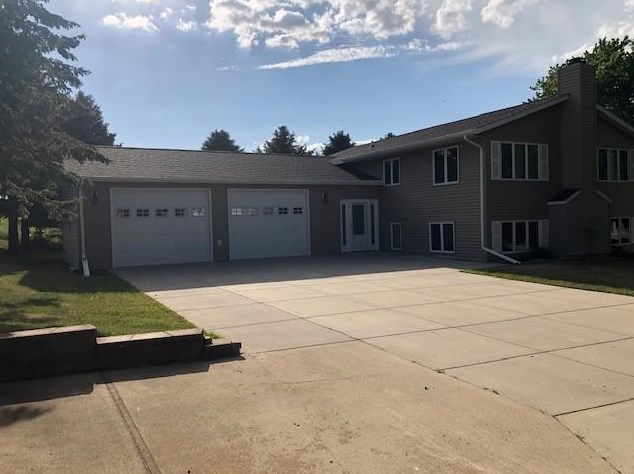 116 Whitman St, Lake Benton, MN 56149-1105