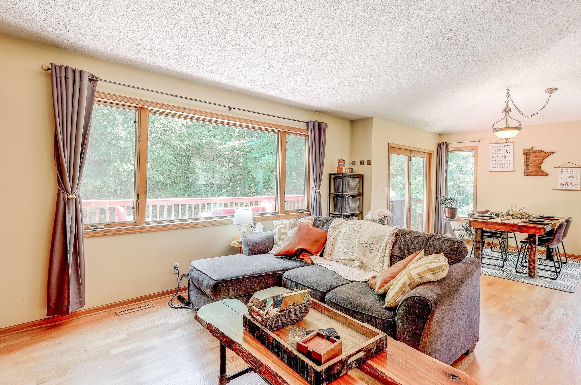 30619 Wallmark Lake Dr, Chisago City, MN 55013