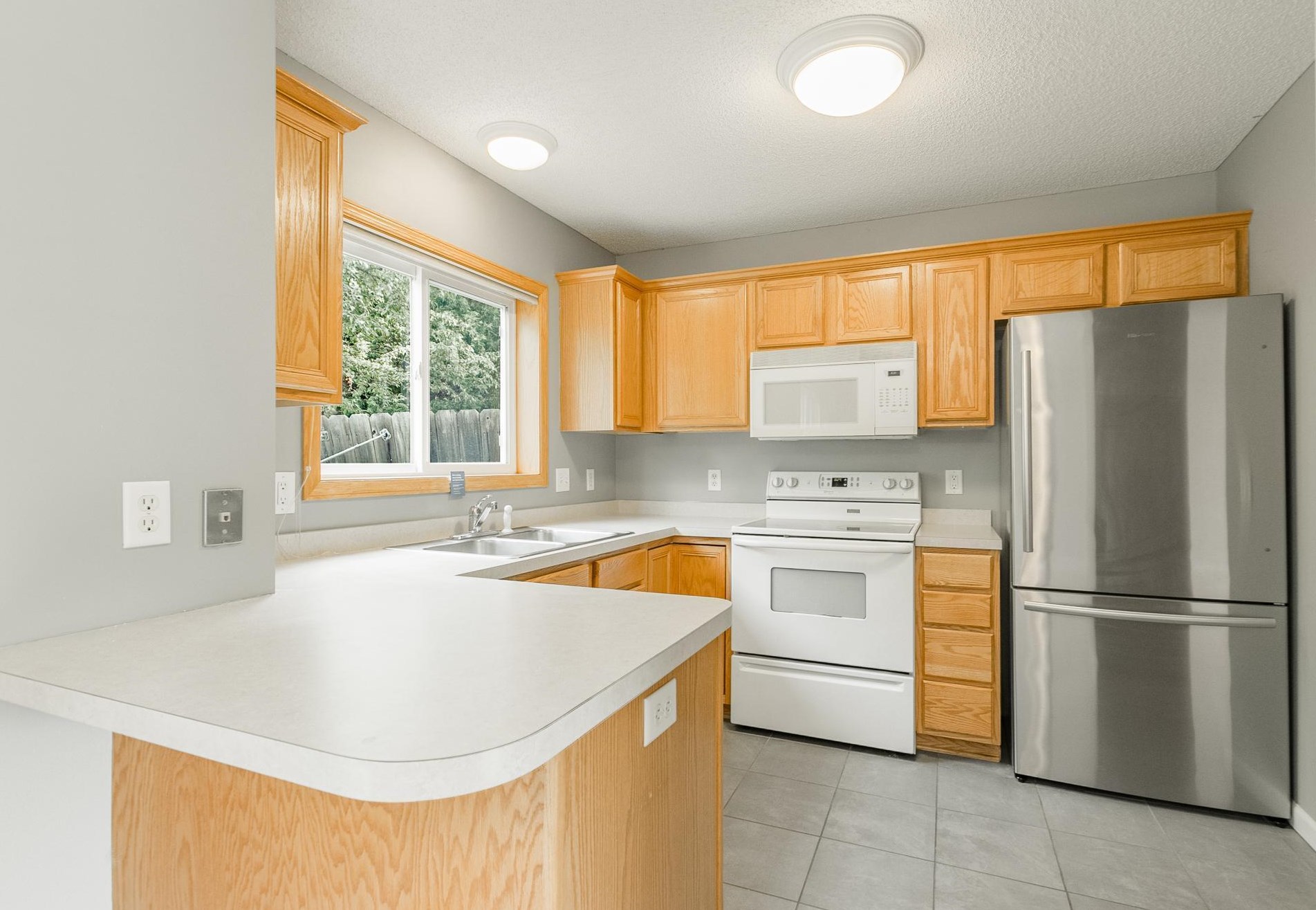 12861 Pennock Ave, Saint Paul MN  55124-3327 exterior