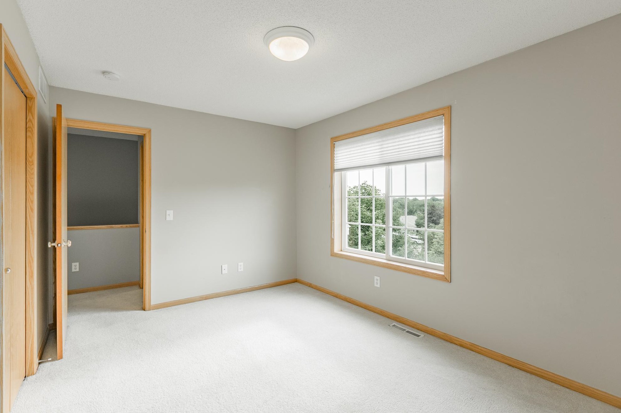 12861 Pennock Ave, Saint Paul MN  55124-3327 exterior