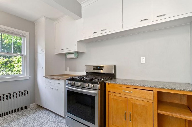 890 Wakefield Ave, Saint Paul MN  55106-5602 exterior